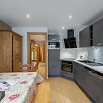 A 6 Pers Pres Des Pistes Avec Balcon Et Wifi - Fr-1-640-19 Apartmán Val Thorens