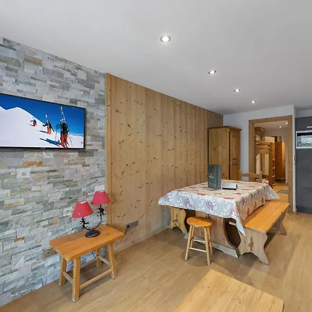 Apartmán A 6 Pers Pres Des Pistes Avec Balcon Et Wifi - Fr-1-640-19 *
